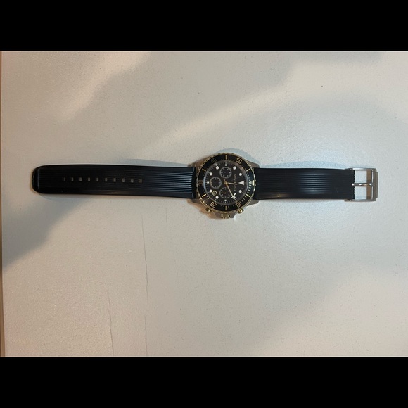 Micheal Kors Oversized Mens Watch - Picture 5 of 5